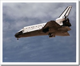 Atlantis landing after STS-30 mission